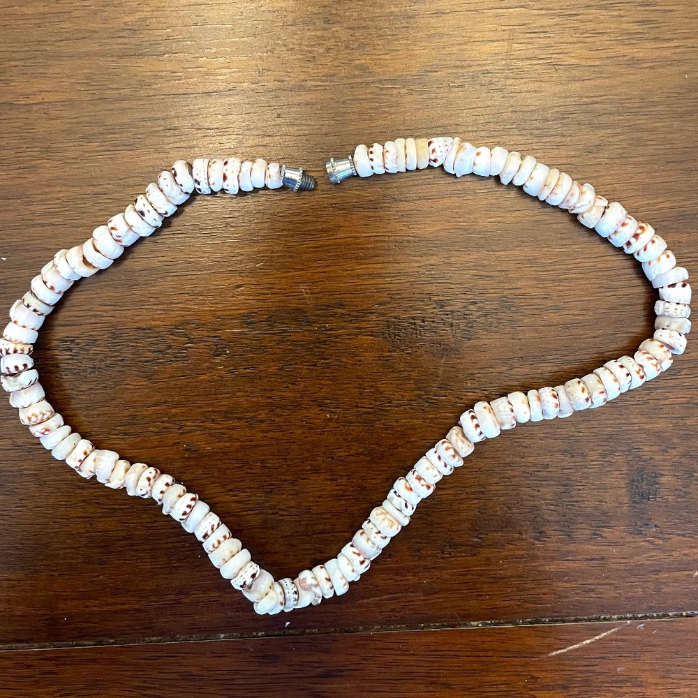 Vintage Hawaiian Puka Shell Necklace